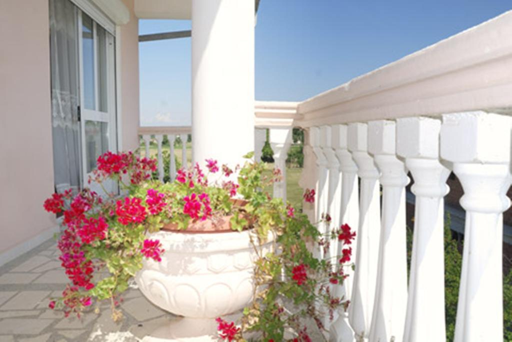 Di Vincenzo Inn Ulcinj Eksteriør billede