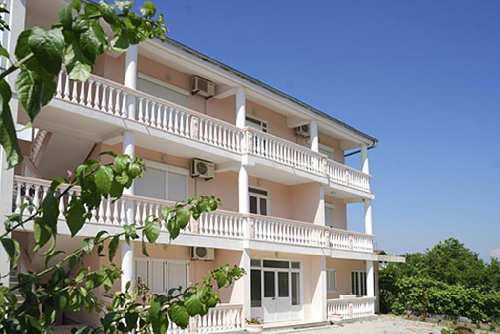 Di Vincenzo Inn Ulcinj Eksteriør billede